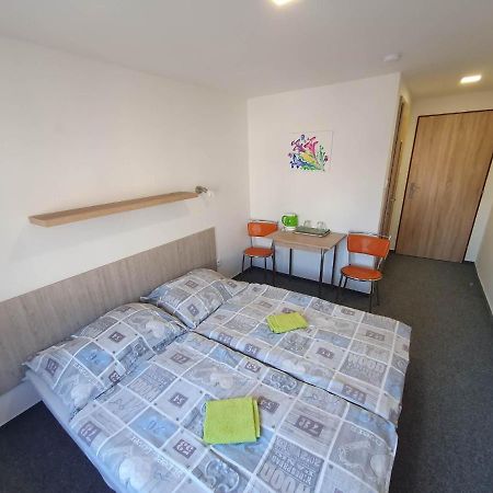 Hotel Decin Na Skrivance Εξωτερικό φωτογραφία