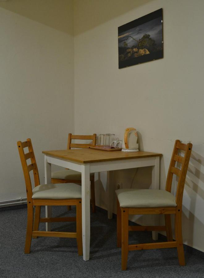 Hotel Decin Na Skrivance Εξωτερικό φωτογραφία