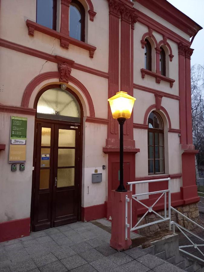 Hotel Decin Na Skrivance Εξωτερικό φωτογραφία