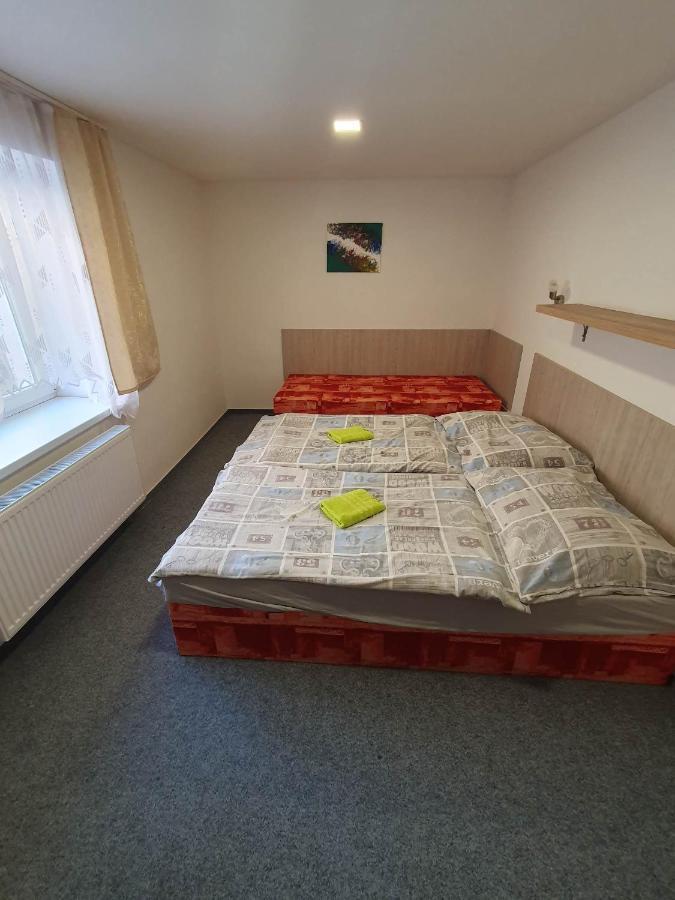 Hotel Decin Na Skrivance Εξωτερικό φωτογραφία