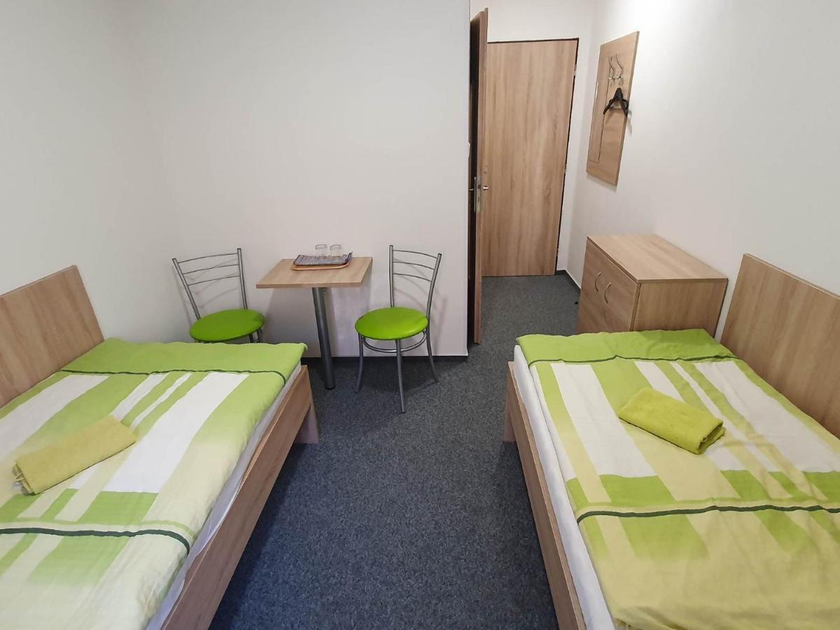 Hotel Decin Na Skrivance Εξωτερικό φωτογραφία