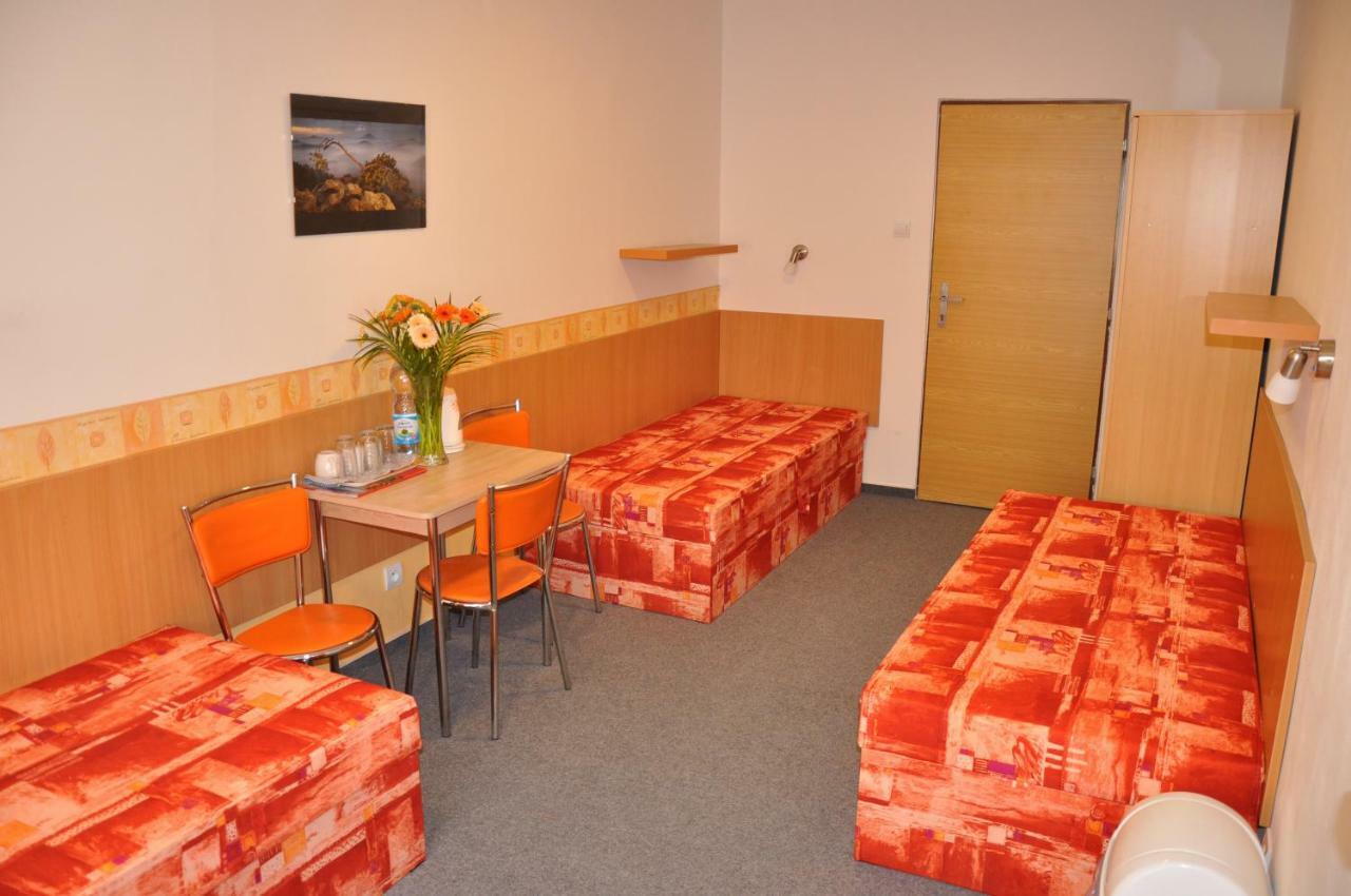Hotel Decin Na Skrivance Εξωτερικό φωτογραφία